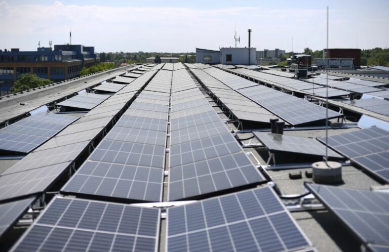 Lee más sobre el artículo Almacén Fotovoltaico: La revolución en el almacenamiento de energía solar