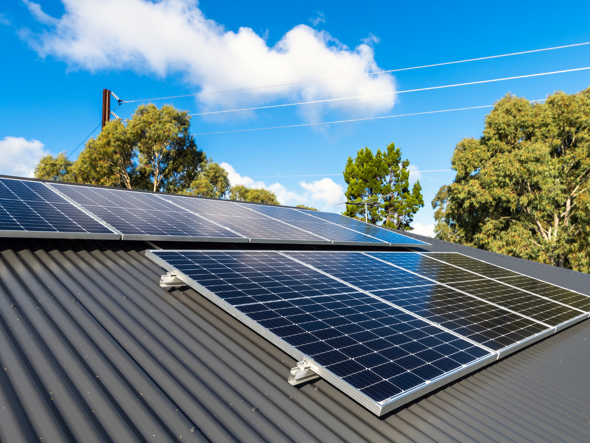 Lee más sobre el artículo ¿Cuánto duran realmente las placas solares?